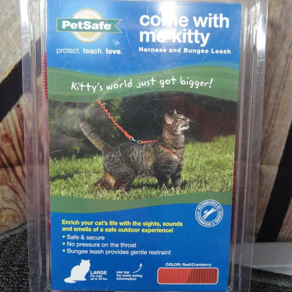 Kitty Pet Safe Come with me RED harness and leash~NWT~Bungee leash~Outdo…